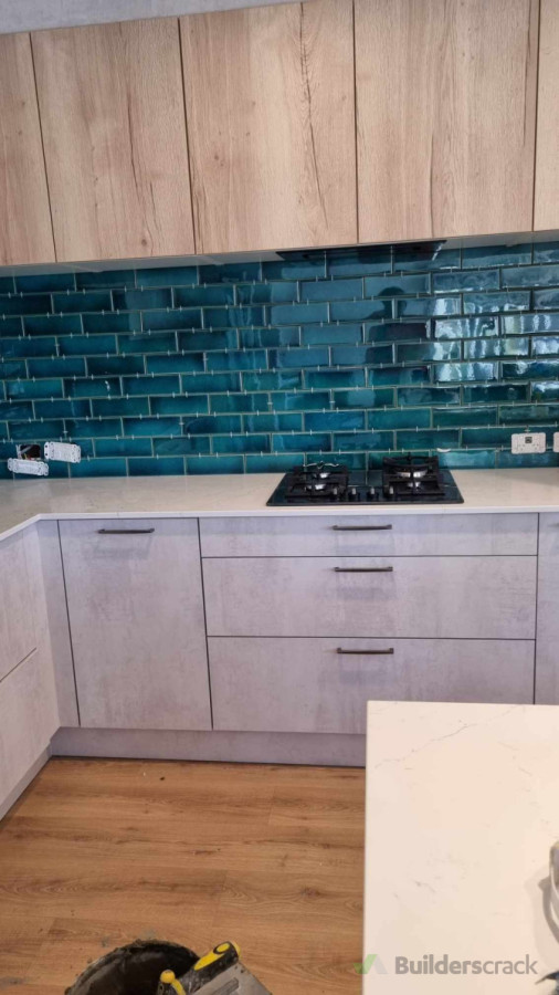 kitchen splashback made of glass tiles