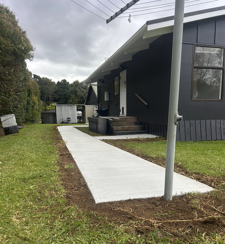 Washing line footpath
