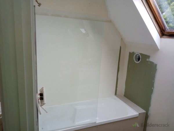 Bath shower liner and bath screen installed