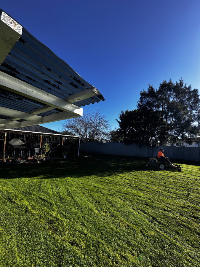 Lawn mowing jobs