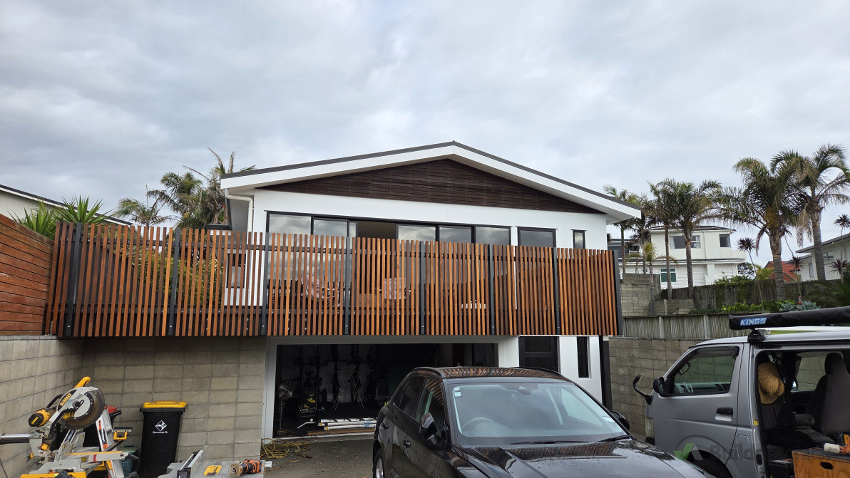 Custom cedar and aluminum balustrade