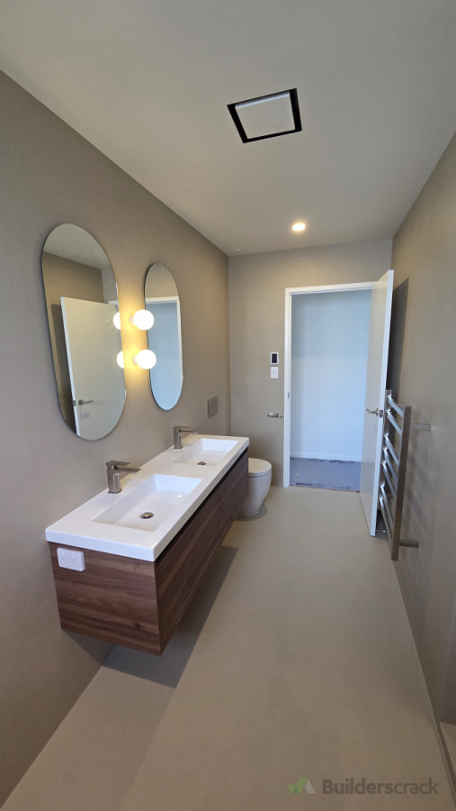 Main family bathroom