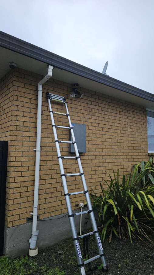 Existing sensor light stopped working