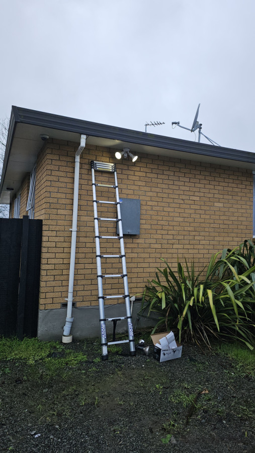 New replacement light fitted