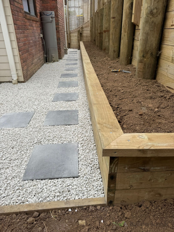 Alleyways and returning wall installations