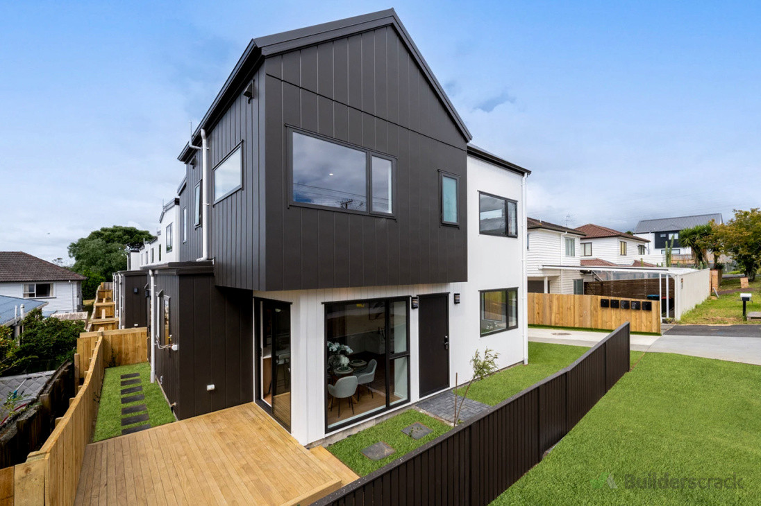 Two-storey contemporary home – high-quality build with attention to detail