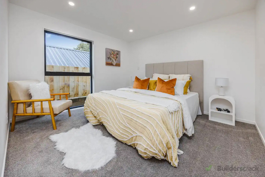 Bright and comfortable bedroom – modern design with natural light