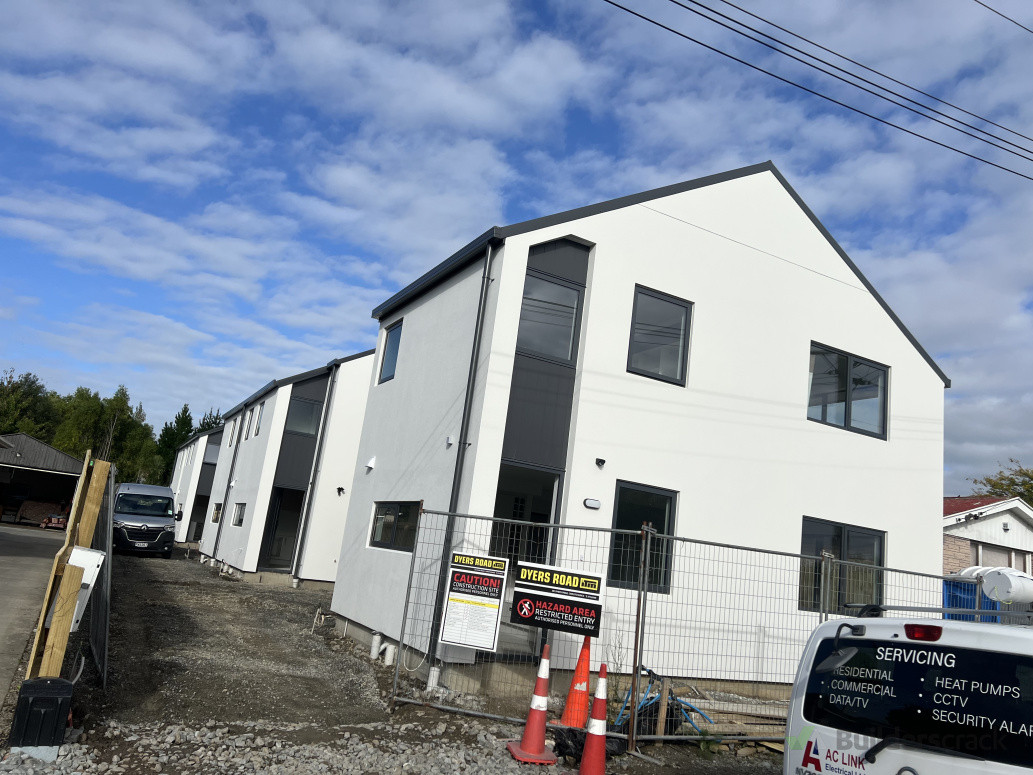 Interior gibstopping/painting job for this 5units in Shearer Ave.