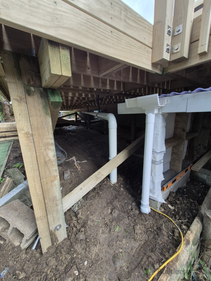 Water tank overflow reconnect