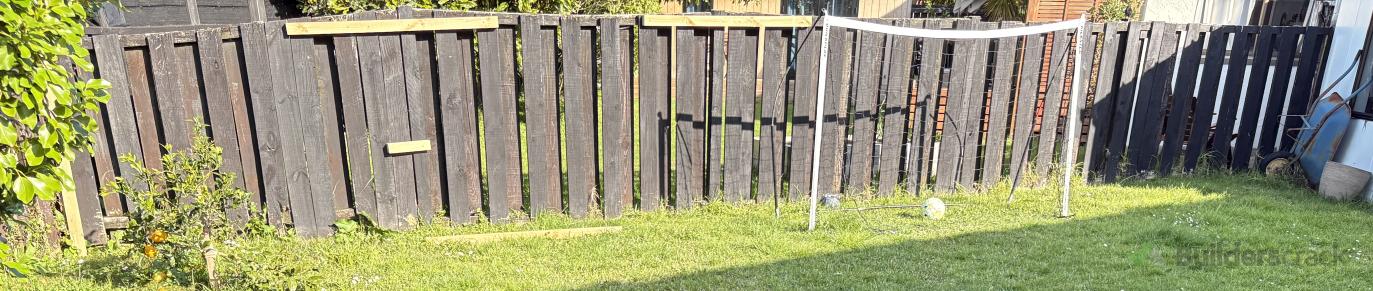 Timber Fence replacement (#1156671) | Builderscrack