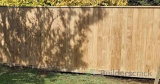 Timber Fence replacement (#1156671) | Builderscrack