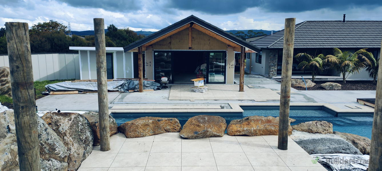 Poolhouse coming along nicely