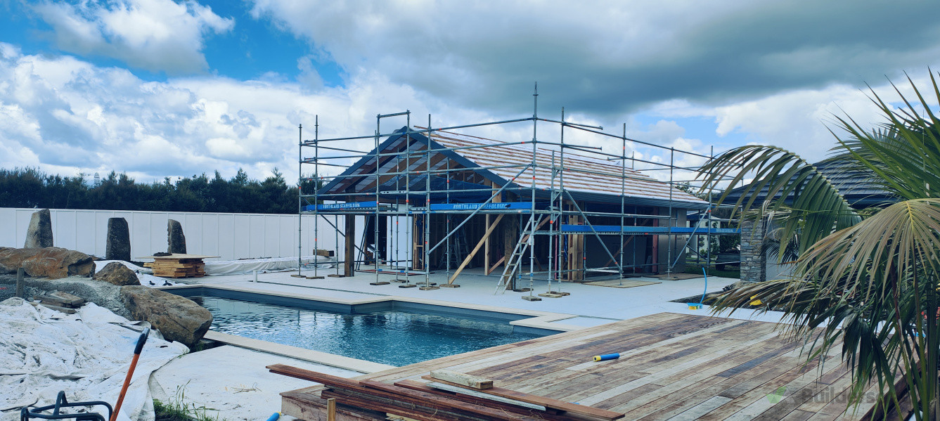 Poolhouse ready for roof