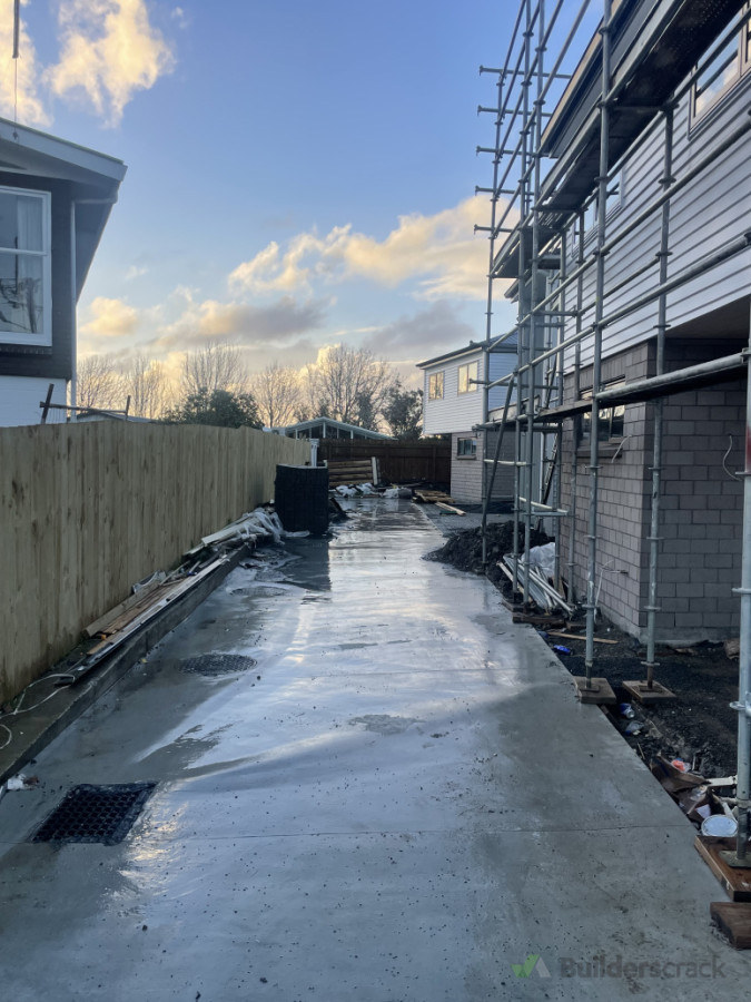 Fence built for New houses