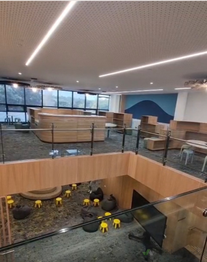 St kendigan school library & storage[Peter Hay kitchens]