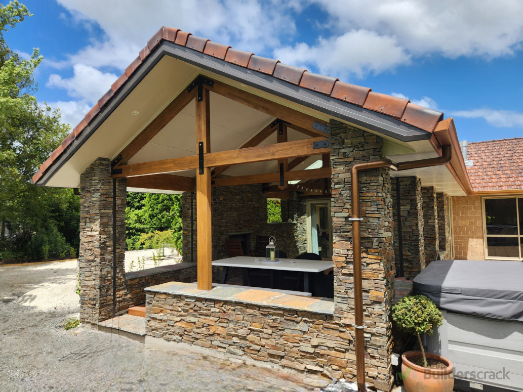 Outdoor entertaining area extension