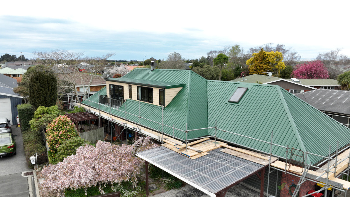 Completely re screw and repaint kaiapoi