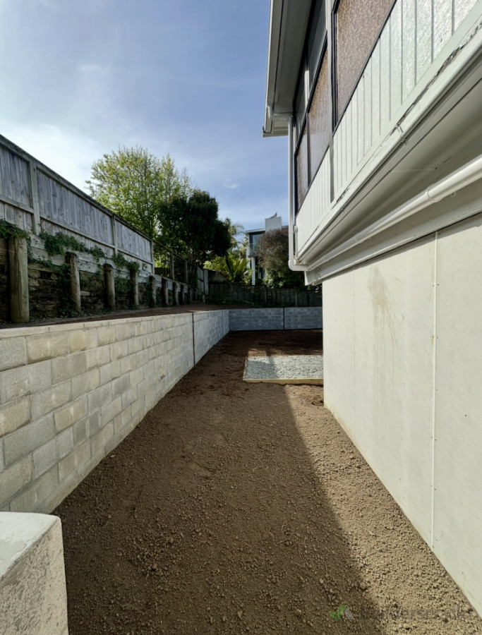Topsoil & Retaining