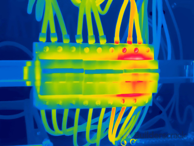 Thermal image of circuit breakers
