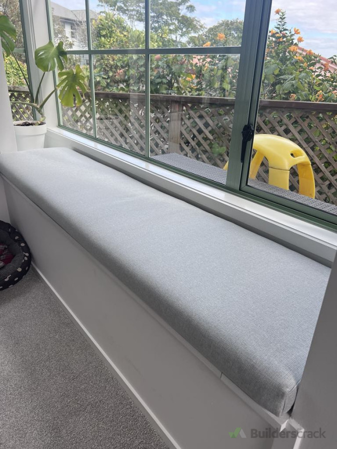 Window squab