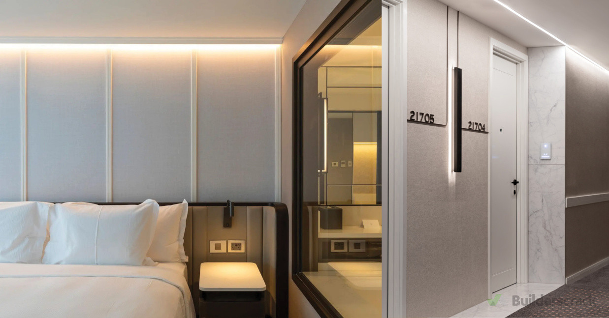 Cordis, Pinnacle Tower