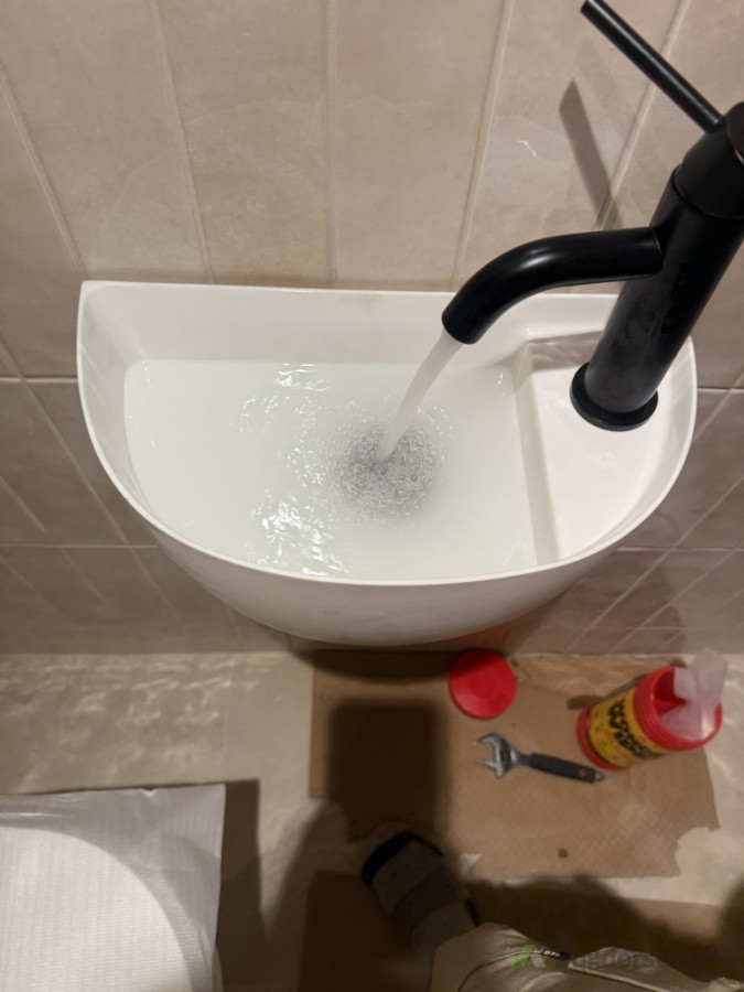 Separate toilet handwashing basin