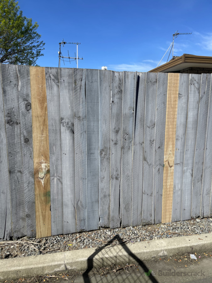 Replace Fence palling