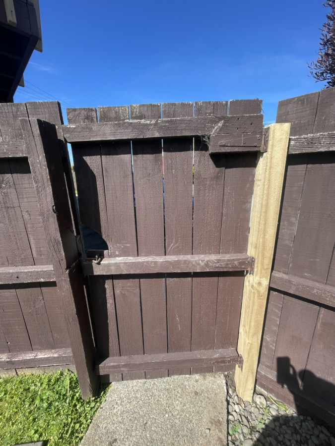 Fence post replace