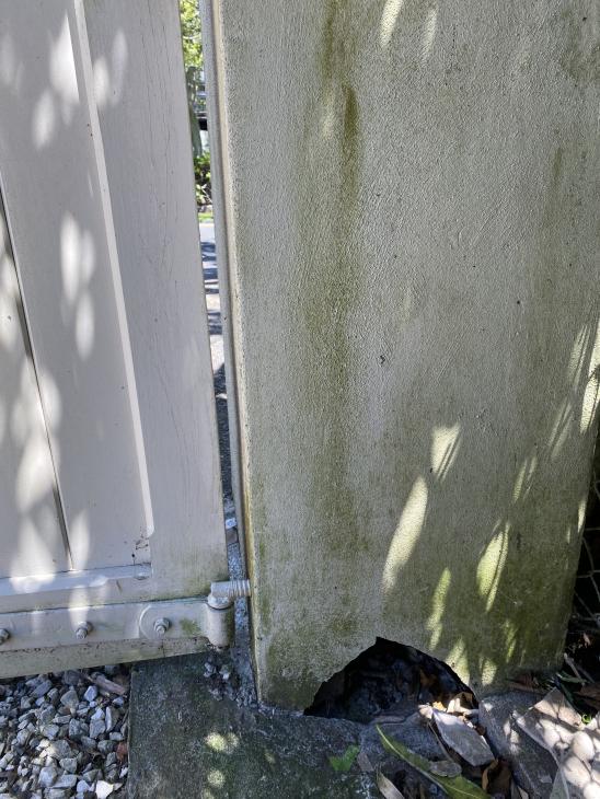 Replacing rotting gate post(s), rehanging gate (#1182728) | Builderscrack