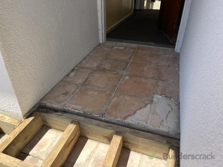 Laying new decking timber on existing deck frame (#1182922) | Builderscrack