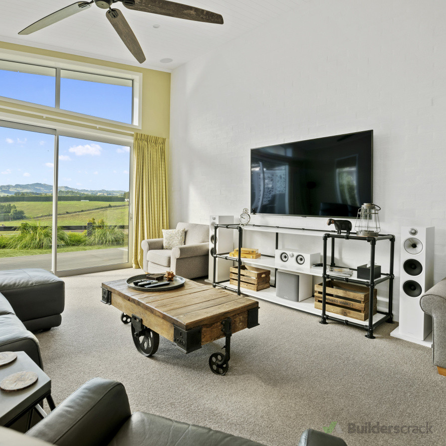 Tidy TV wall mounting