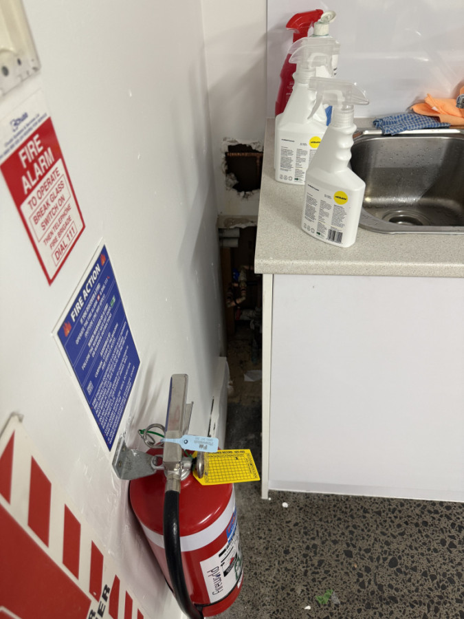 Water leak to fix and cover it up