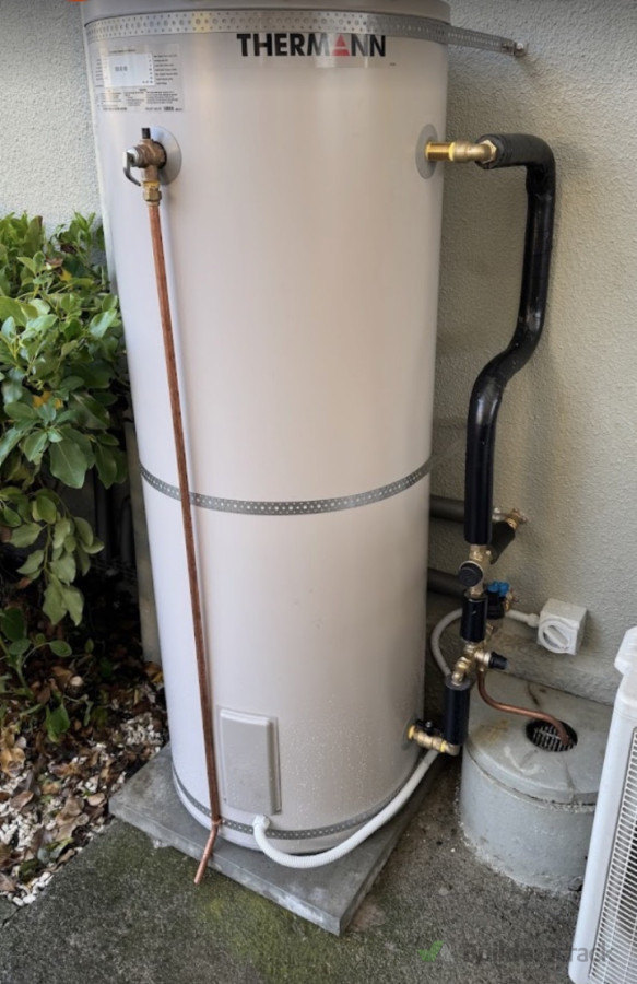 Outdoors Mains Pressure HWC