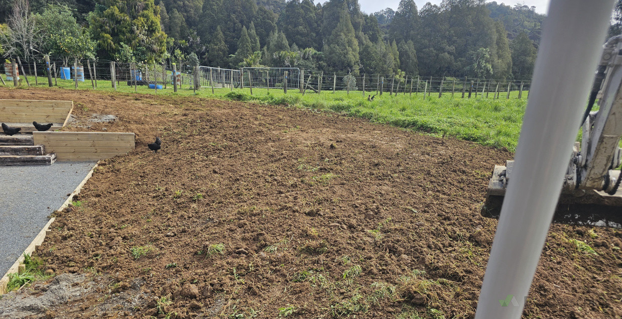 Land contouring in difficult terrain