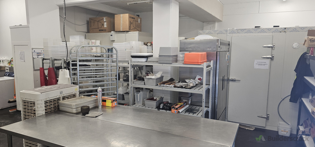 Commercial kitchen chiller wiring