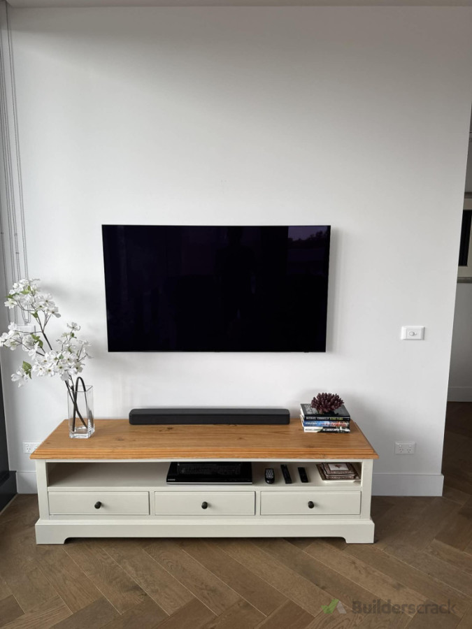 Recessed TV Box, soundbar install