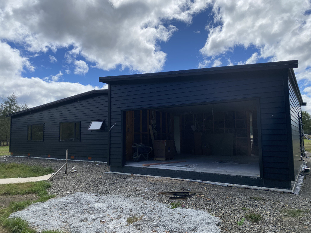 Quick snap of our latest new build just before we start pumping some gibb in her👍🏽