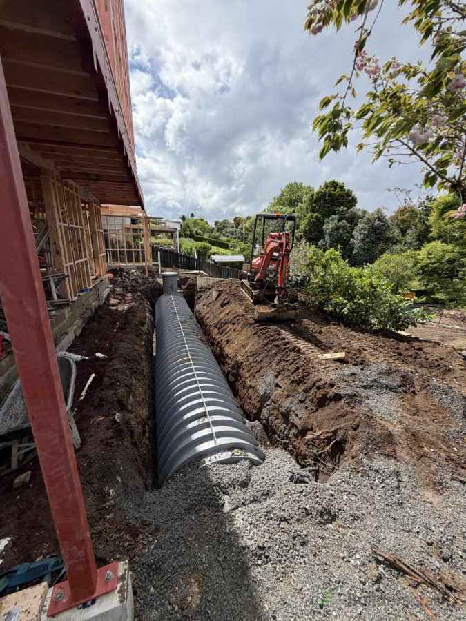 Now to start backfilling and haunching up the tank with gap20