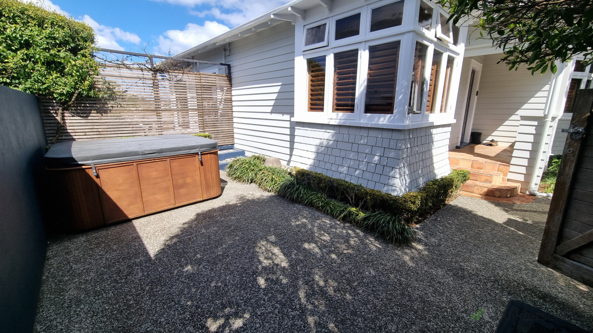 Exterior Cleaning and Waterblasting