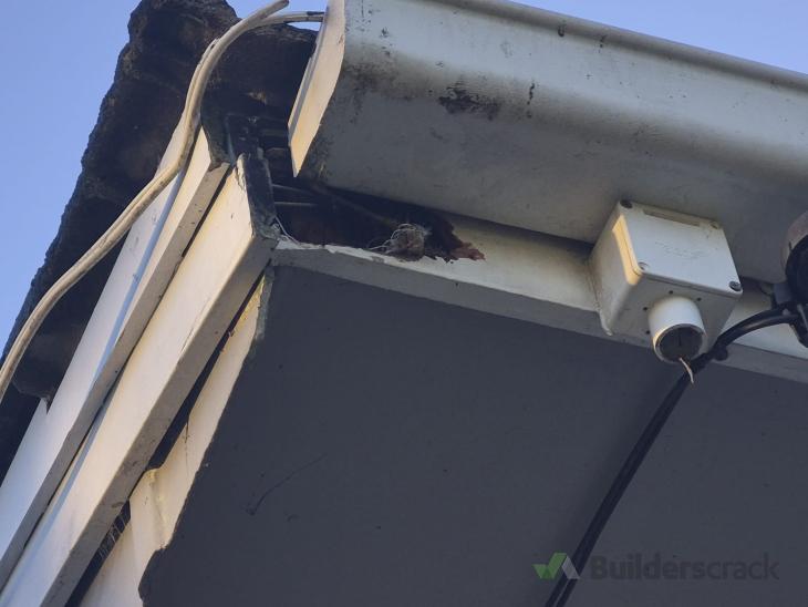Soffits Uk Rotten Repair Rotten Soffit/Fascia Corner (#1197504) | Builderscrack