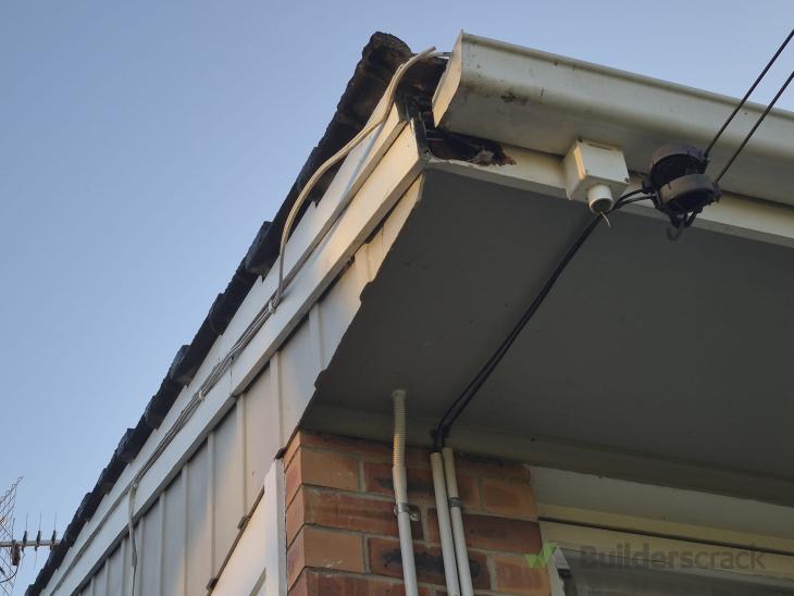 Soffits Uk Rotten Repair Rotten Soffit/Fascia Corner (#1197504) | Builderscrack