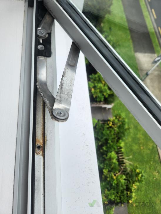 Aluminum window arm repair (#1198117) | Builderscrack