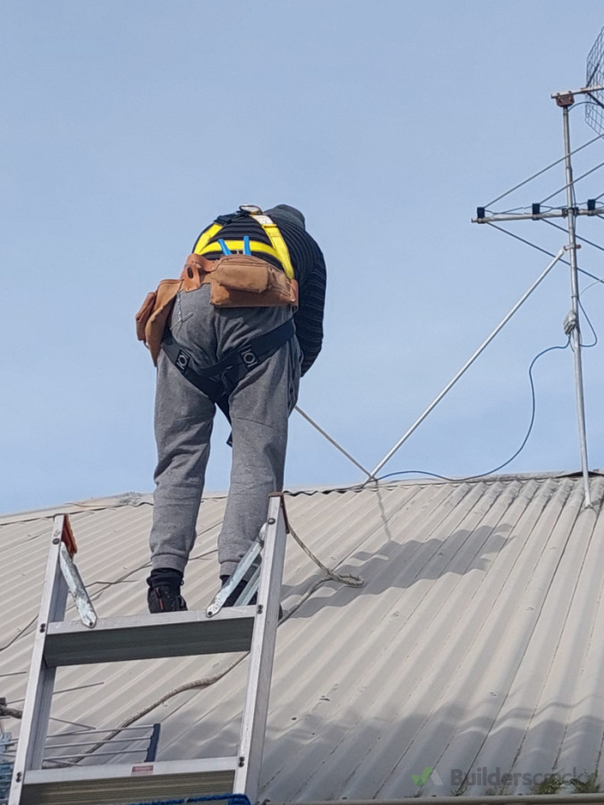 Safe work on roof