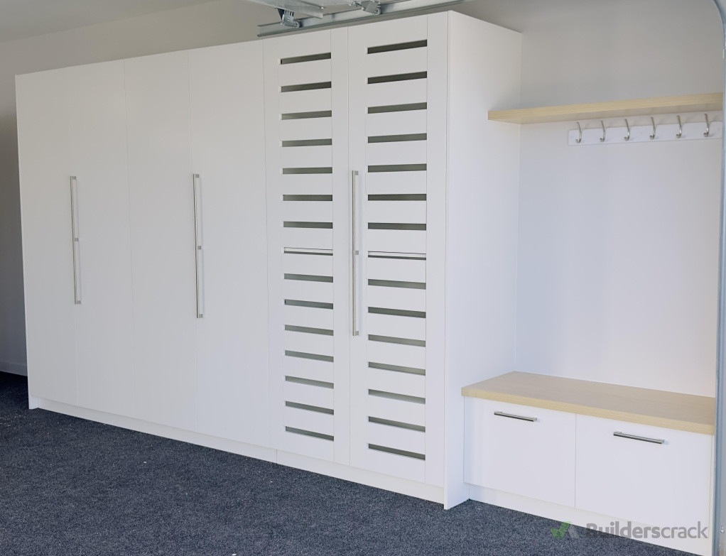 Garage space frimley, Hastings