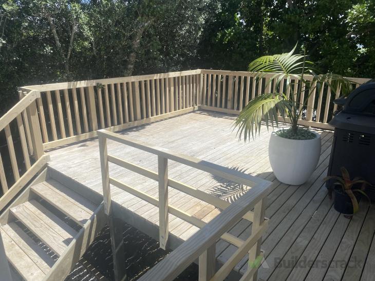 Replacement of deck balustrade (#1180002) | Builderscrack