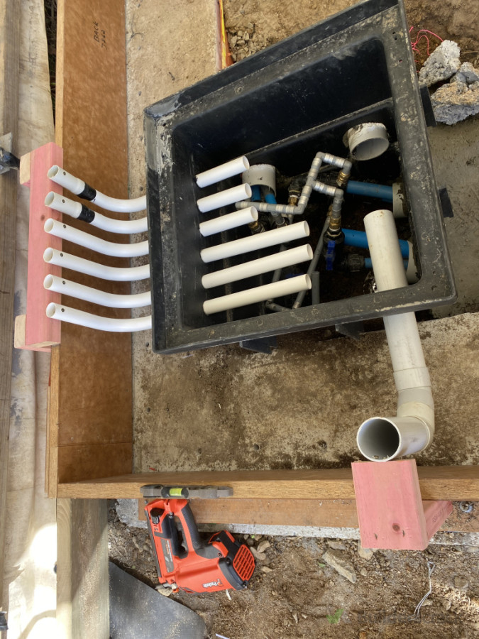 multiple water feeds - pre pour