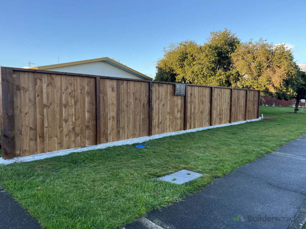 Front privacy fence