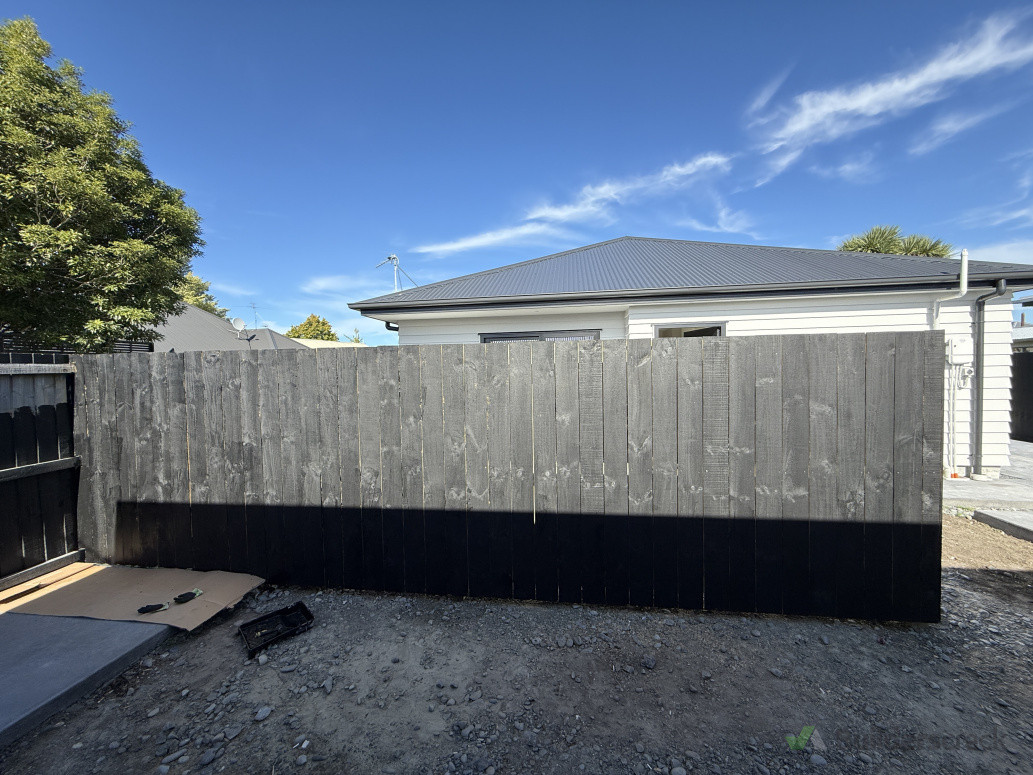 We can paint the fence as required.