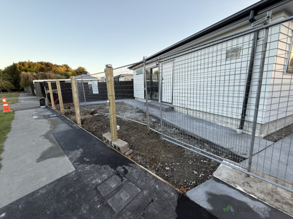 Build new front fence according to the plan.