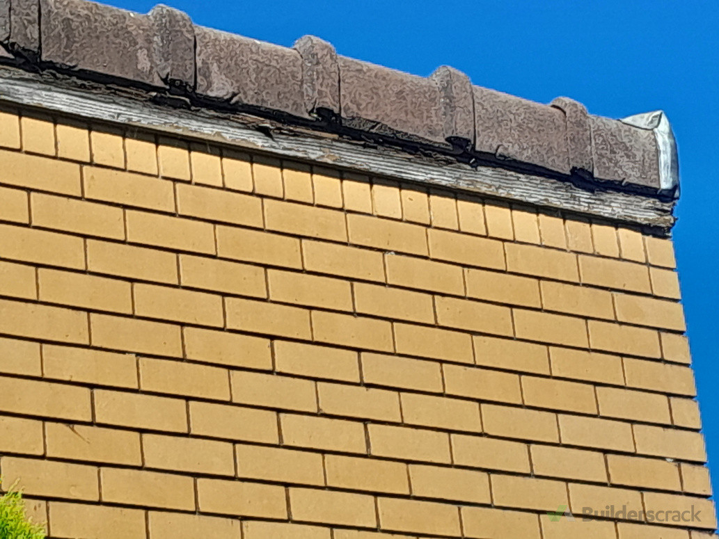 Rotten facier. Call for new one.